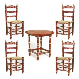 conjunto de mesa y cuatro sillas de estilo sevillano